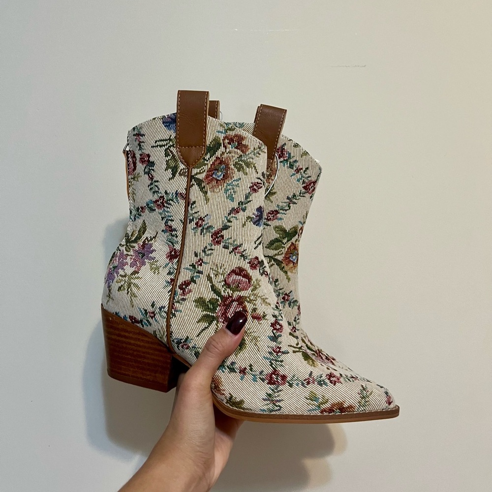 Altard State Floral Tapestry Boots
